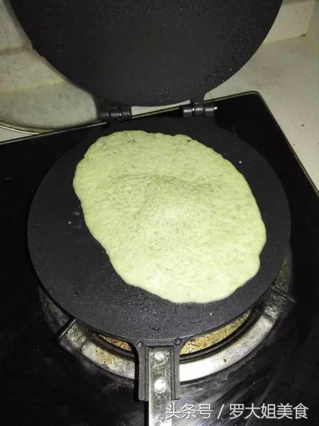 豆饼怎么做好吃，红薯土豆饼怎么做好吃（蒜香炒豆饼：湖北人过早必备）