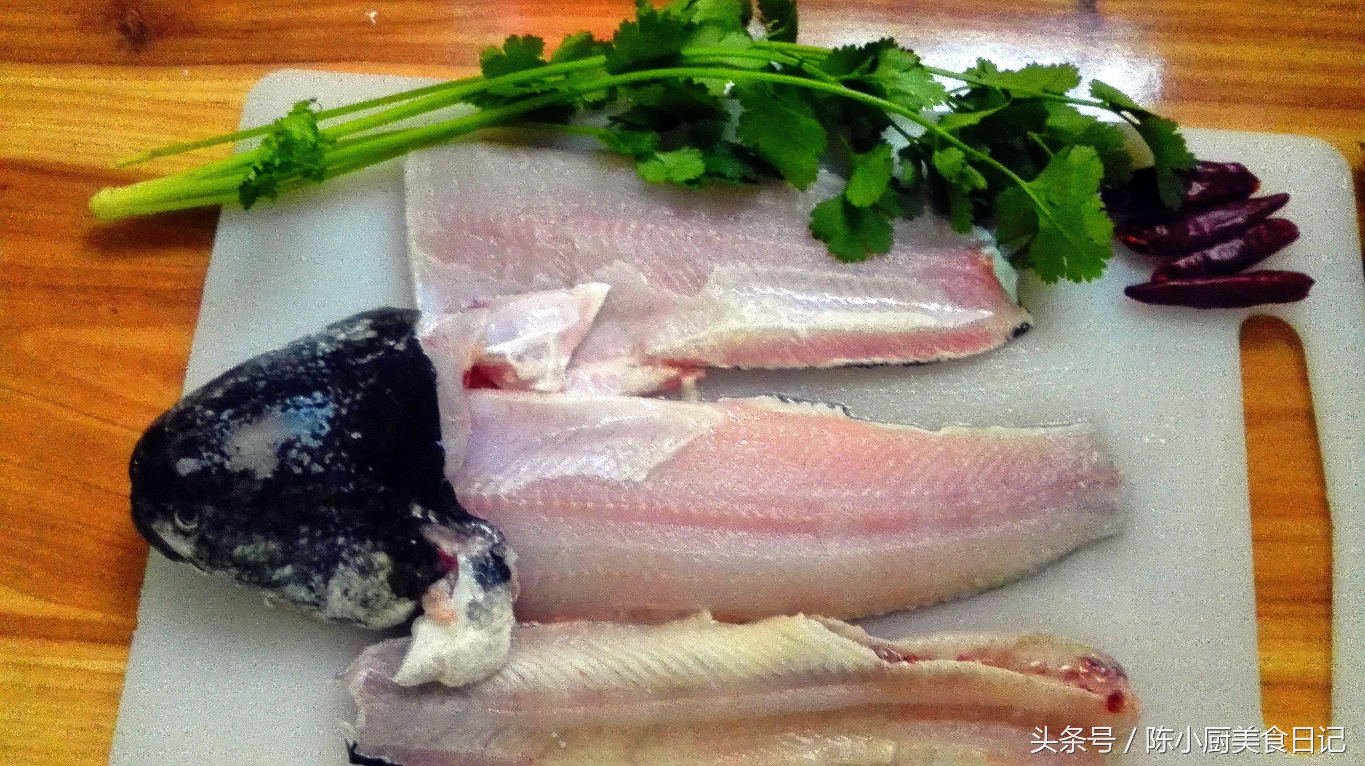 黑鱼身上的粘液怎么去除，黑鱼身上粘液怎么去掉（有它你就能吃两大碗米饭了！）