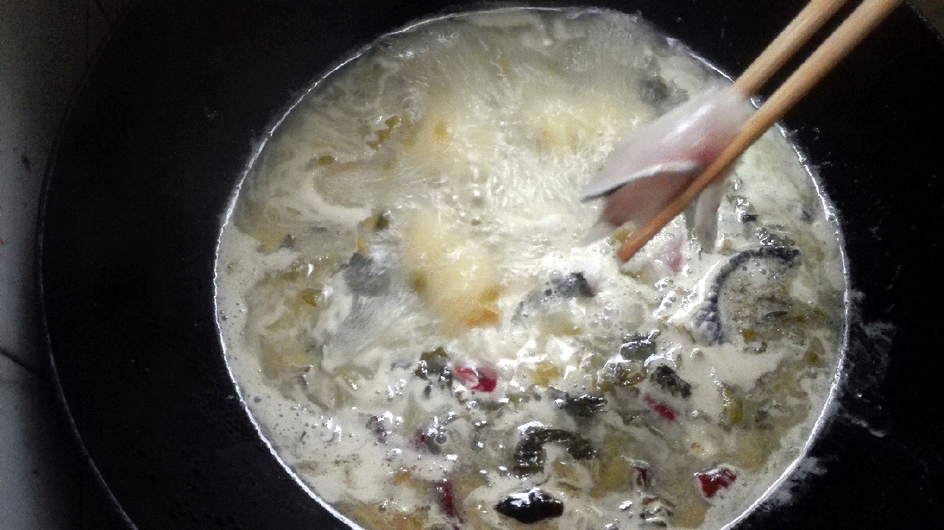 黑鱼身上的粘液怎么去除，黑鱼身上粘液怎么去掉（有它你就能吃两大碗米饭了！）