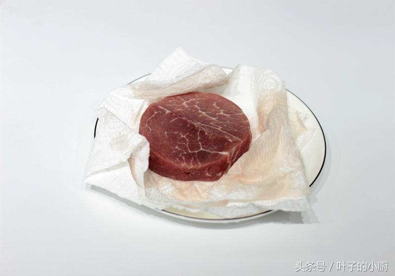 自制牛排怎么腌制才嫩，现制牛排腌制又滑又嫩方法（还有比这个更简单、更入味、更嫩更多汁的吗）