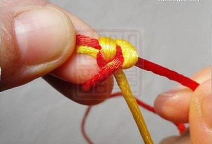 金刚结编法图解最简单，金刚结编法图解（金刚结编手链的步骤简单）