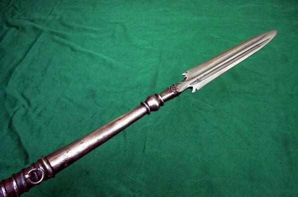 中国古代十大名枪，中国古代十大名枪岳飞的岳飞的枪（霸王枪金光闪闪沥泉枪岳飞掌中宝枪）