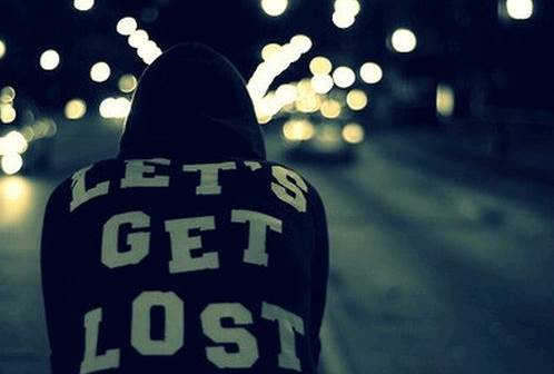 伤感空间说明，伤感空间说明图片（精选10句qq空间最伤感的图片说说句子）