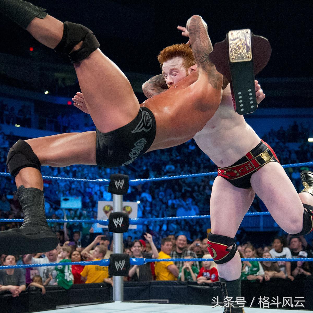 感受wwe兰迪奥顿的进化!多少人躺在rko和他的爆头脚之下?
