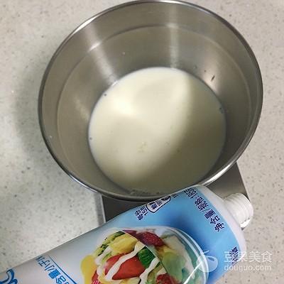 冰淇淋怎么做简单又好吃，制作冰淇淋的方法和材料