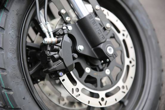 bendr是什么摩托车，bendr300摩托车多少钱（2017款奔达原驰兽390初体验）