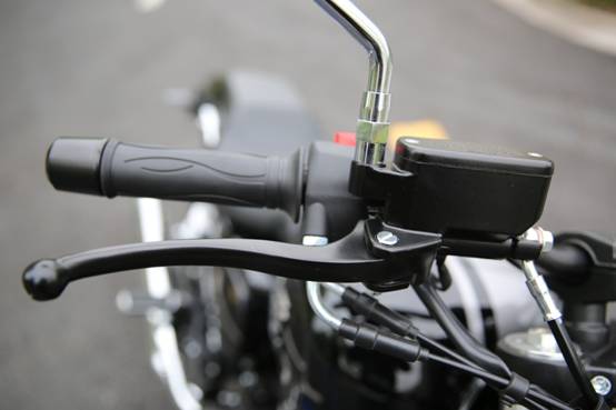 bendr是什么摩托车，bendr300摩托车多少钱（2017款奔达原驰兽390初体验）