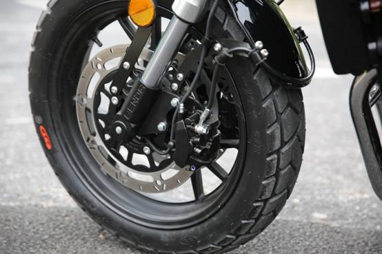 bendr是什么摩托车，bendr300摩托车多少钱（2017款奔达原驰兽390初体验）