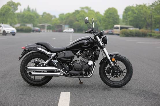 bendr是什么摩托车，bendr300摩托车多少钱（2017款奔达原驰兽390初体验）