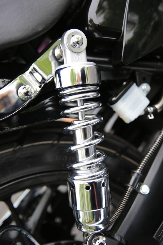 bendr是什么摩托车，bendr300摩托车多少钱（2017款奔达原驰兽390初体验）