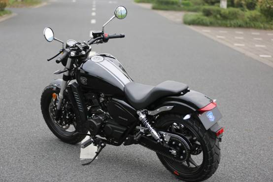 bendr是什么摩托车，bendr300摩托车多少钱（2017款奔达原驰兽390初体验）