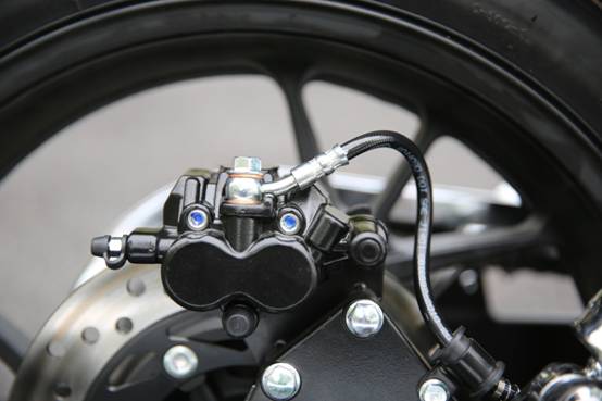 bendr是什么摩托车，bendr300摩托车多少钱（2017款奔达原驰兽390初体验）