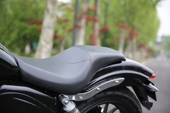 bendr是什么摩托车，bendr300摩托车多少钱（2017款奔达原驰兽390初体验）