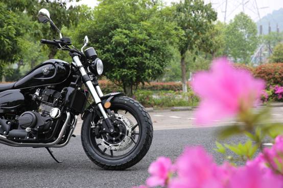 bendr是什么摩托车，bendr300摩托车多少钱（2017款奔达原驰兽390初体验）