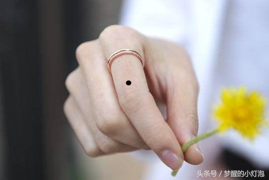 手背有痣代表什么，女生左手手背有痣代表什么（手上罕见的3种痣相命遇财贵）