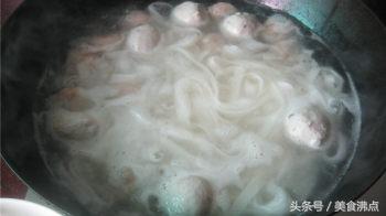潮汕粿条汤怎么熬的，让人止不住流口水的潮汕小吃潮汕粿条汤