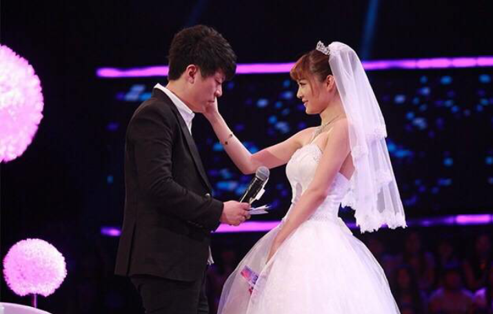 非常完美陆钧彦淼淼，《非常完美》明明是欺骗人的.台上那些男生怎么还那么开心.收了坑（假相亲节目真网红制造机）