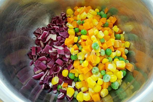 蔬菜沙拉的做法，蔬菜沙拉家常简单做法（收好这份蔬菜沙拉做法大全）