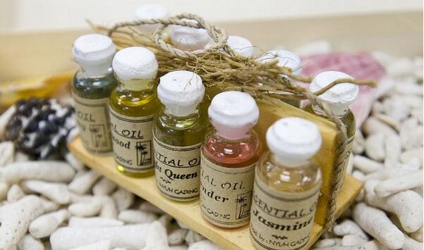 薰衣草精油去痘印，七个祛痘印小妙招（薰衣草精油去痘印效果好吗）