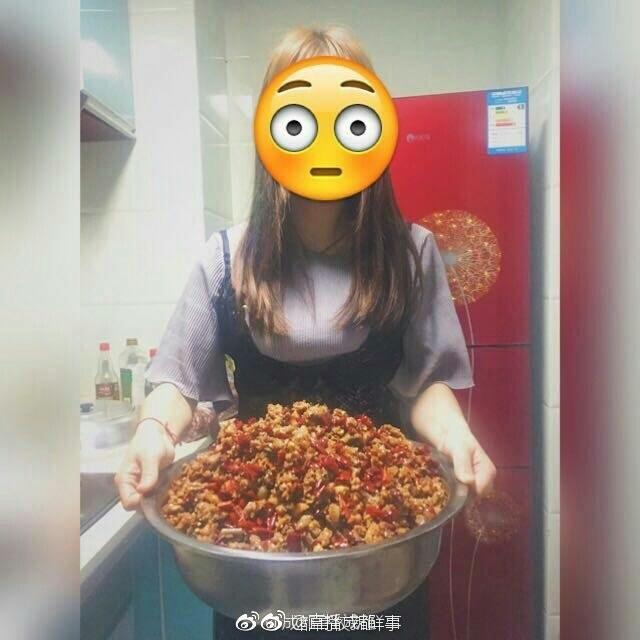 自贡冷吃兔的做法，四川美食自贡冷吃兔正宗做法（自贡妹自制38袋冷吃兔与室友分享走红网络）