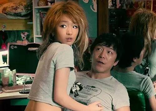 周冬雨和林更新合作了哪部电影，林更新和周冬雨电视剧（她将成为新一代“小妞电影”代言人）