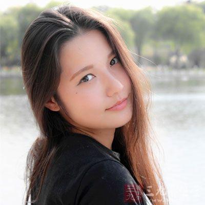 割双眼皮的坏处，割双眼皮的坏处是什么（知道这些你还会割双眼皮吗）