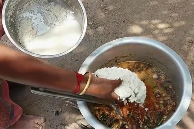 羊宝怎么处理才干净，羊宝怎么处理才干净又好吃（印度农民的这顿饭太补了）