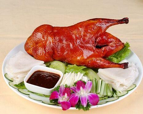 北京烤鸭怎么吃，北京烤鸭怎么吃才最好吃（可是你知道北京烤鸭怎么吃好吃吗）