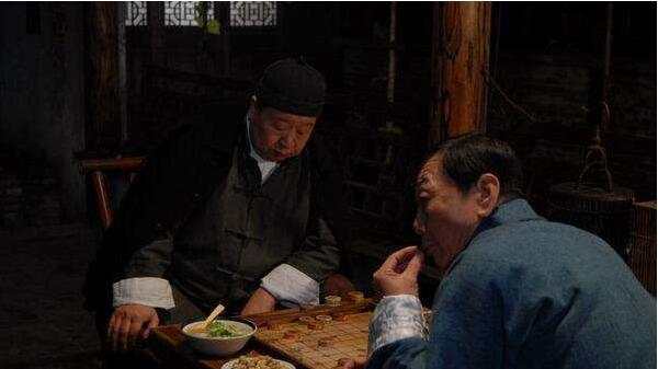 女人梦见自家房子着火，女人梦见自己家着火了（昨晚梦见家里着火了）