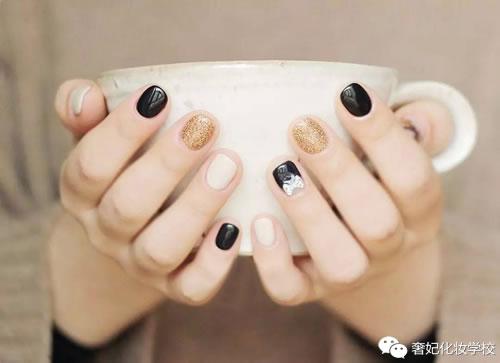 指甲五种形状的教程，简单的指甲图案画法（26款质感美甲图鉴）