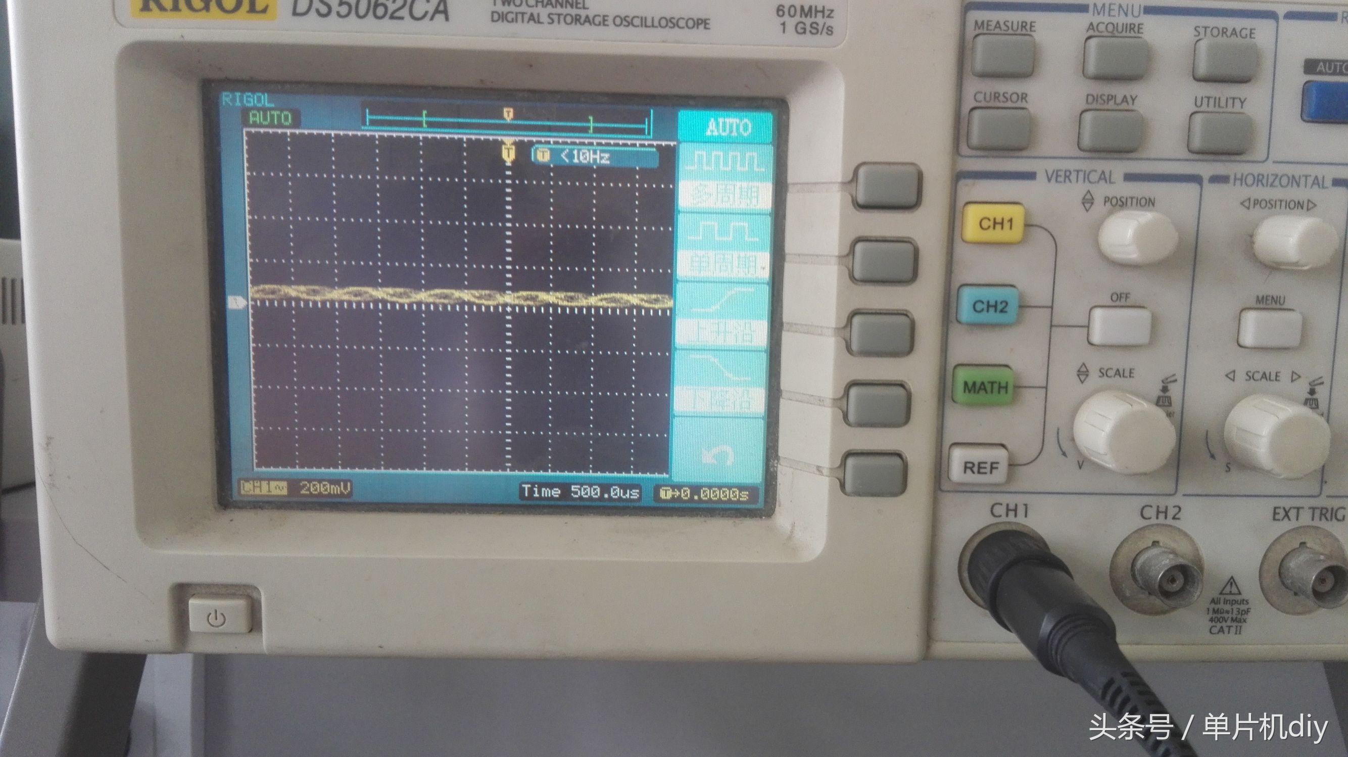 示波器使用方法，数字示波器使用方法（在进行信号处理的时候会经常用到）