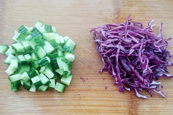 蔬菜沙拉的做法，蔬菜沙拉家常简单做法（收好这份蔬菜沙拉做法大全）