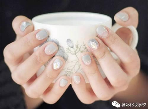 指甲五种形状的教程，简单的指甲图案画法（26款质感美甲图鉴）