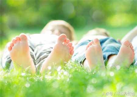 婴儿足内翻怎么治疗，婴儿足内翻治疗方法（婴儿足内翻并不是小病小痛）