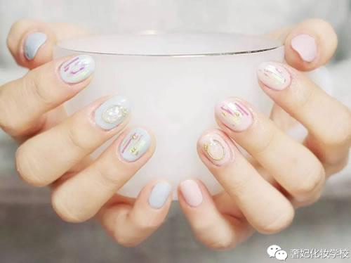 指甲五种形状的教程，简单的指甲图案画法（26款质感美甲图鉴）