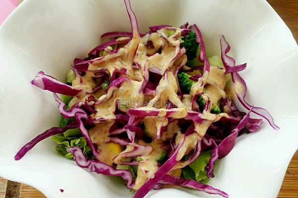 蔬菜沙拉的做法，蔬菜沙拉家常简单做法（收好这份蔬菜沙拉做法大全）