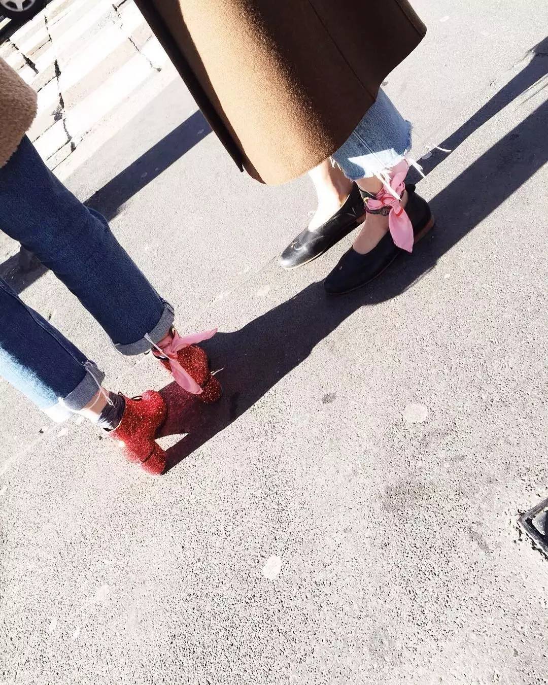 lolita裙子，lolita一般用什么裙子（还是这些有心思的高跟鞋更嗲）