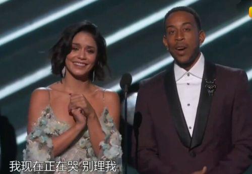 我心永恒原唱席琳迪翁，席琳迪翁我心永恒原唱（席琳·迪翁再唱《我心永恒》惹众网友泪奔）