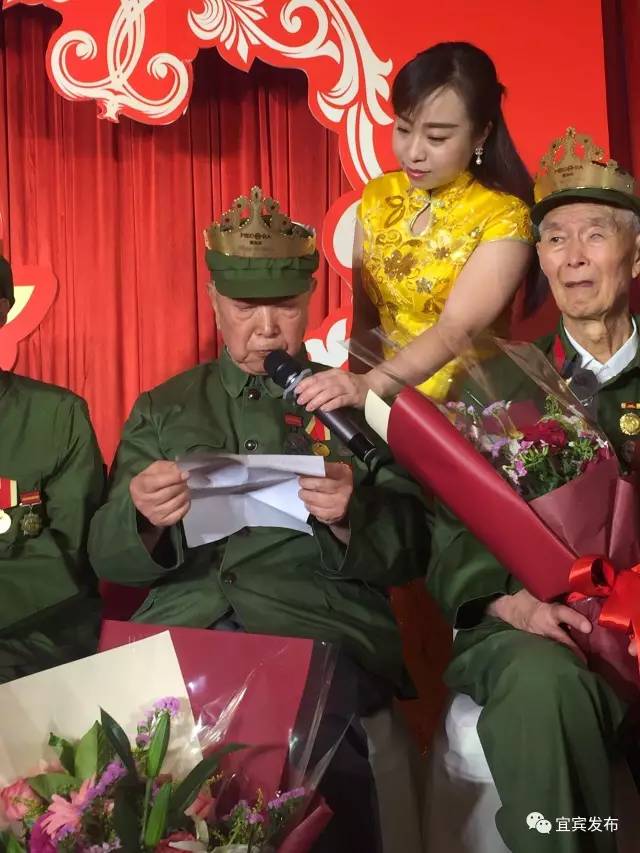 90岁党员祝寿词 简短 经典，90岁党员祝寿词（让我们为这9位老寿星举杯）