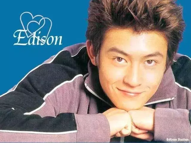 陈冠希 - 绯闻歌词是什么，陈冠希战争歌词（当陈冠希三个字成为丑闻的代名词）