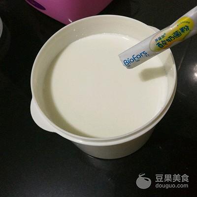 自制酸奶的做法，酸奶的制作方法 家庭版
