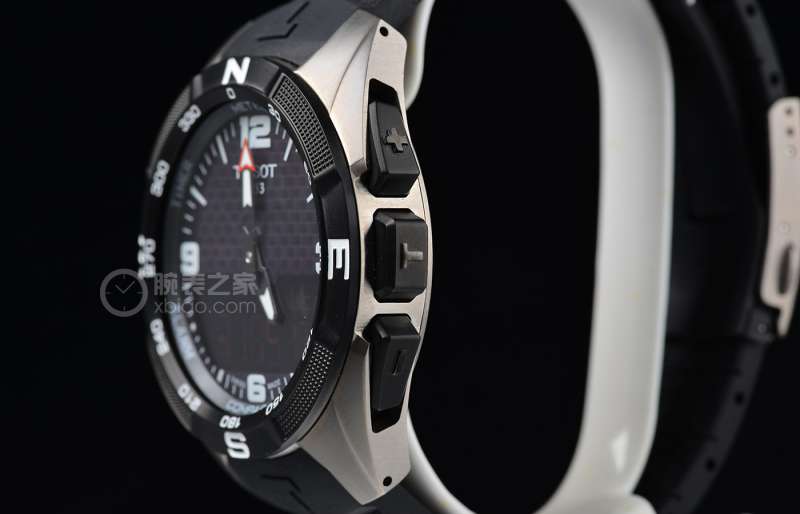 太阳能手表原理及优缺点，太阳能与光动能手表优缺点（简说天梭腾智太阳能系列NBA特别款腕表）