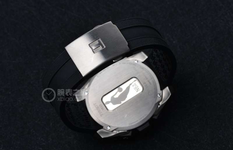 太阳能手表原理及优缺点，太阳能与光动能手表优缺点（简说天梭腾智太阳能系列NBA特别款腕表）