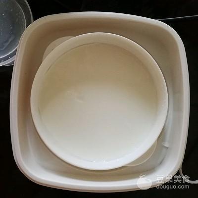 自制酸奶的做法，酸奶的制作方法 家庭版