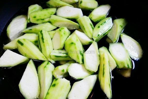 家常丝瓜的做法，丝瓜的家常做法大全（丝瓜最下饭的7种做法）