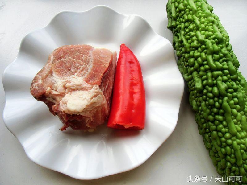 炒苦瓜用焯水吗，炒苦瓜需要焯水吗（是先加糖还是先加盐）