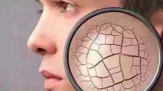 不洗脸的危害，每天不洗脸的危害（洗完脸不涂护肤品会让皮肤变差吗）