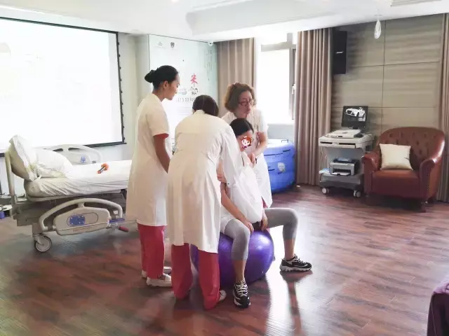 拉玛泽呼吸减痛法，拉玛泽呼吸减痛法创立人（拉玛泽呼吸减痛法练习技巧——想要温柔分娩的看过来）