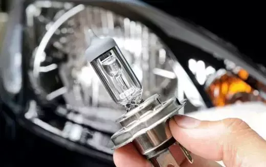 怎样知道自己的车灯有没有透镜，怎么看汽车大灯是不是带透镜（大灯百科你造多少）