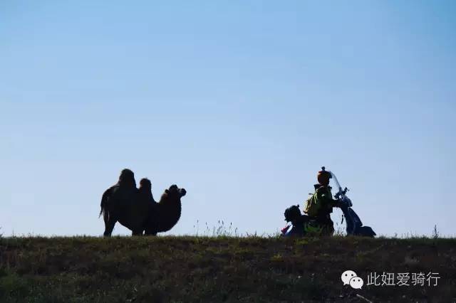 骑摩托环球旅行女人，90后女孩骑摩托车270天